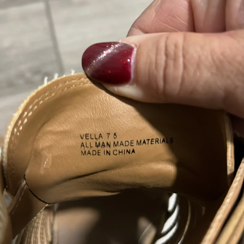 Rampage Vella Women’s chunky heel tan faux suede size 7.5